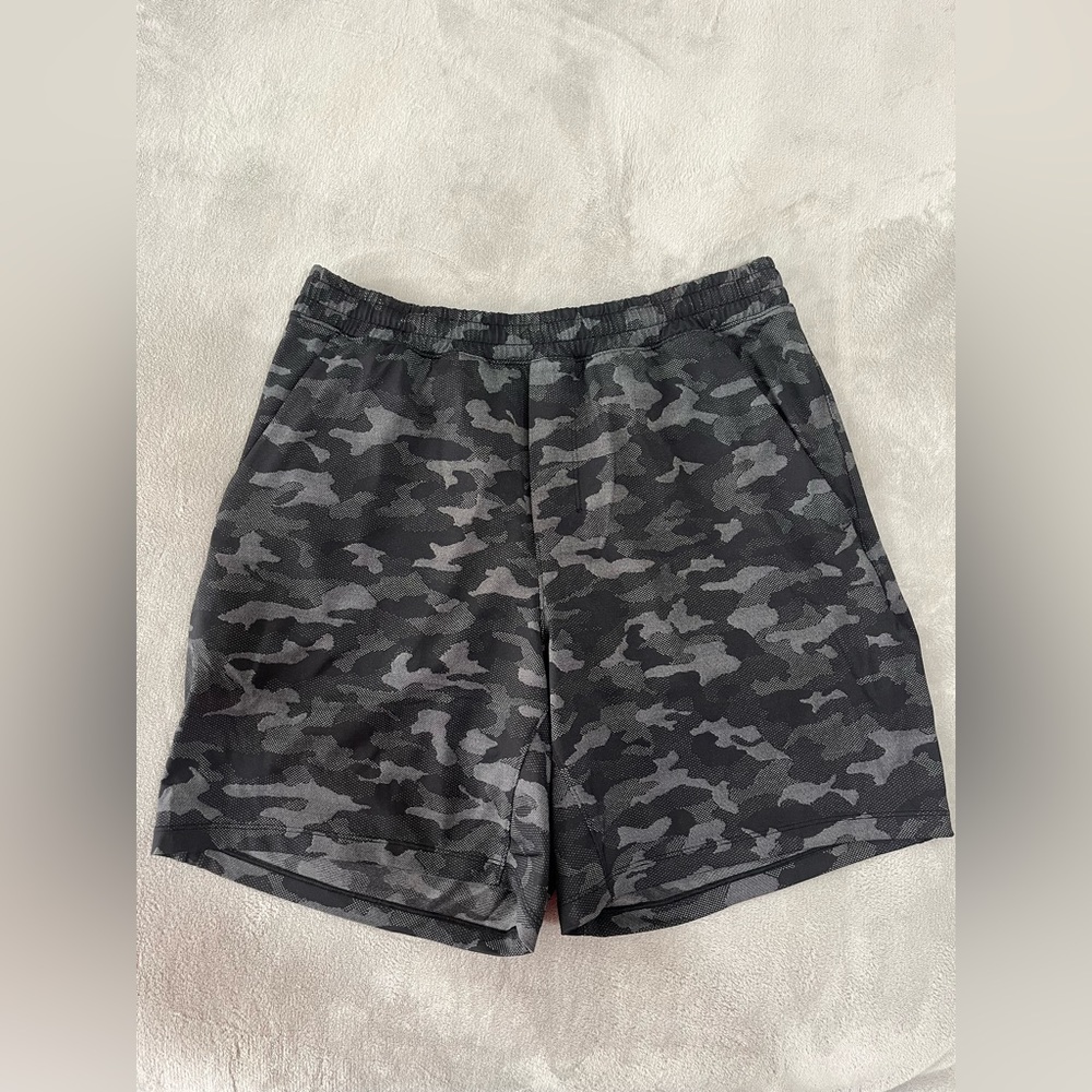 Men’s Lululemon Lined Short Camo